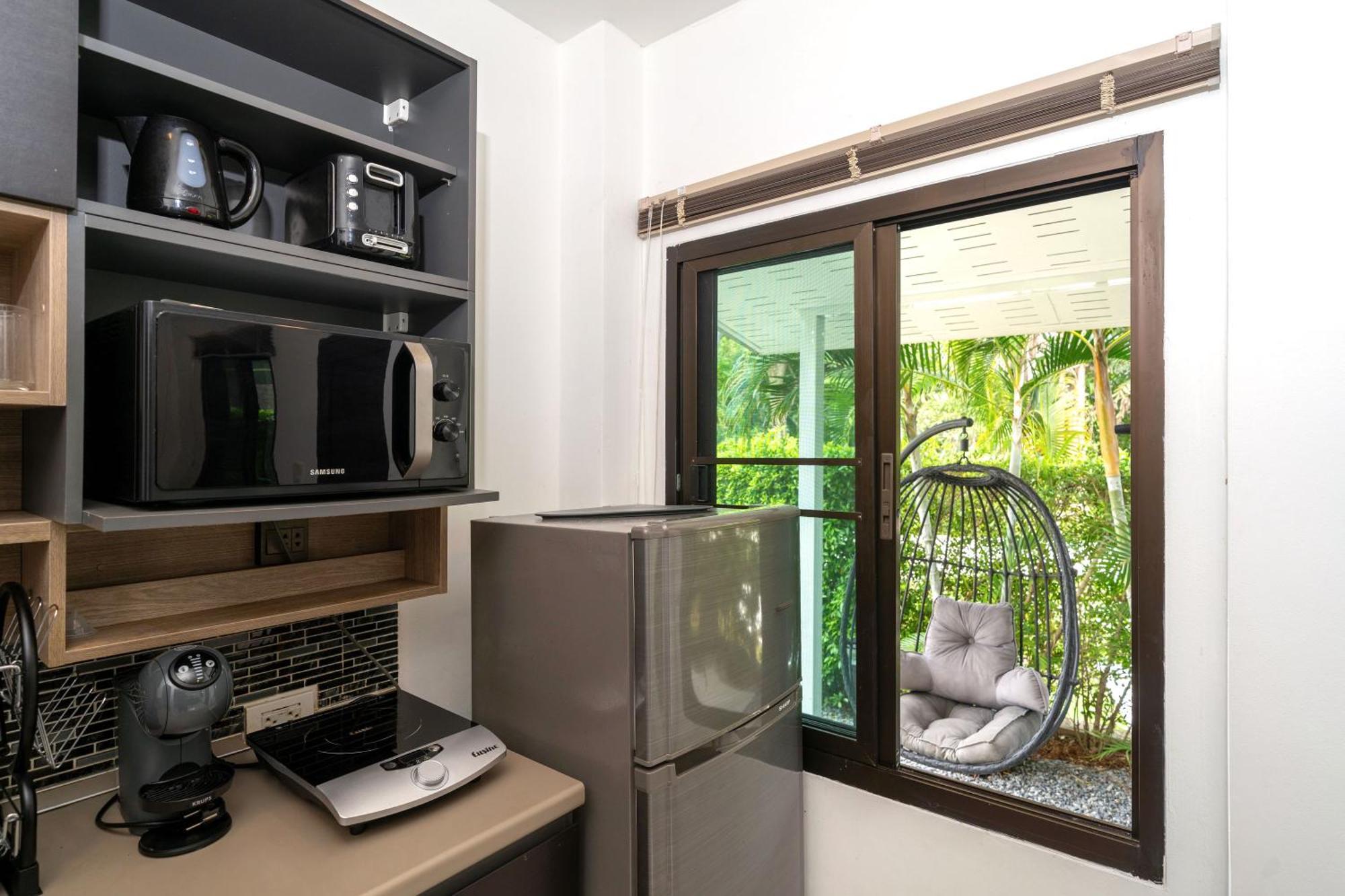Oxavia Garden Oasis In Nai Harn - Your Private Tropical Garden With 3 Cabins And Jacuzzi Rawai エクステリア 写真