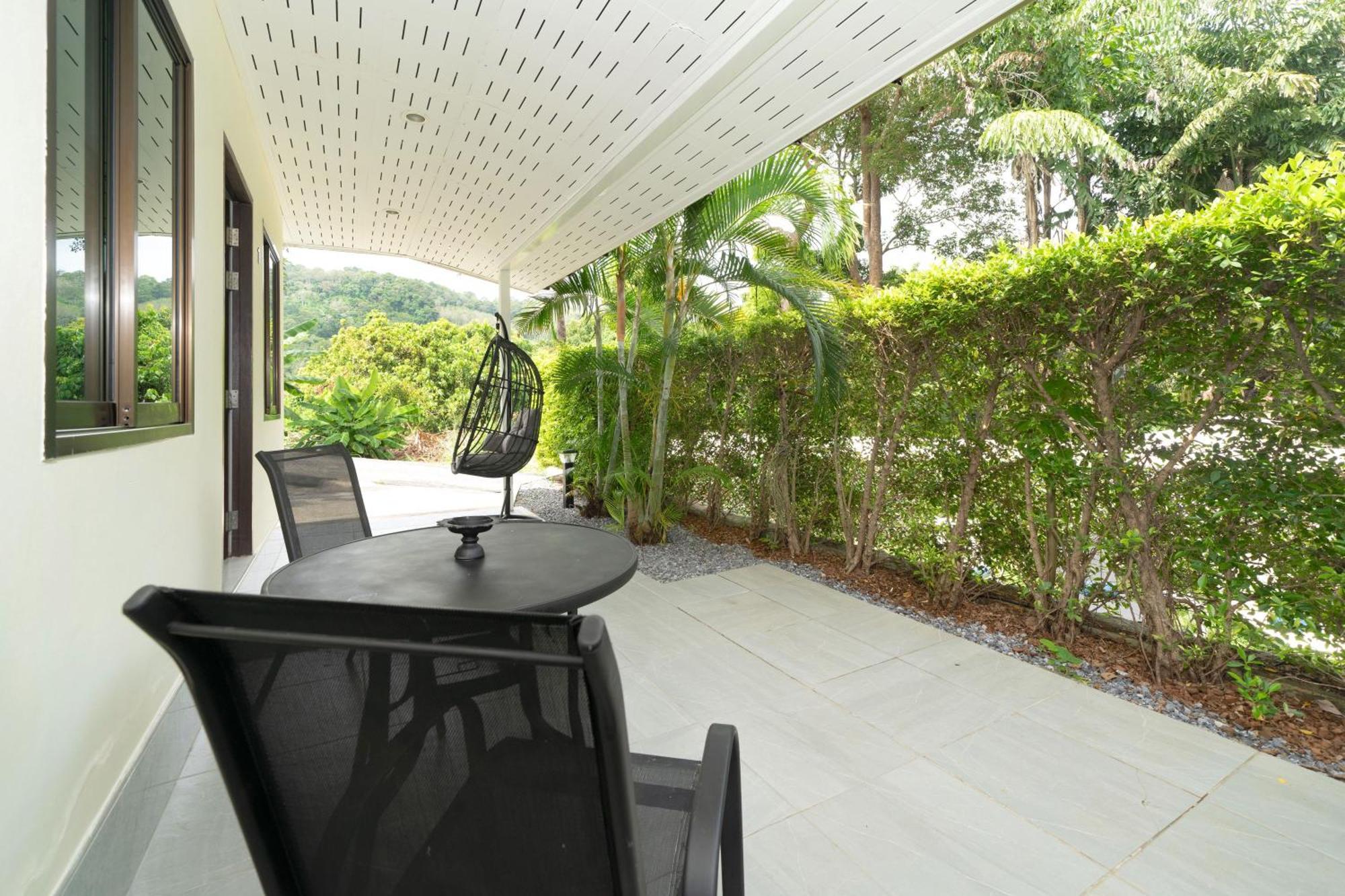Oxavia Garden Oasis In Nai Harn - Your Private Tropical Garden With 3 Cabins And Jacuzzi Rawai エクステリア 写真