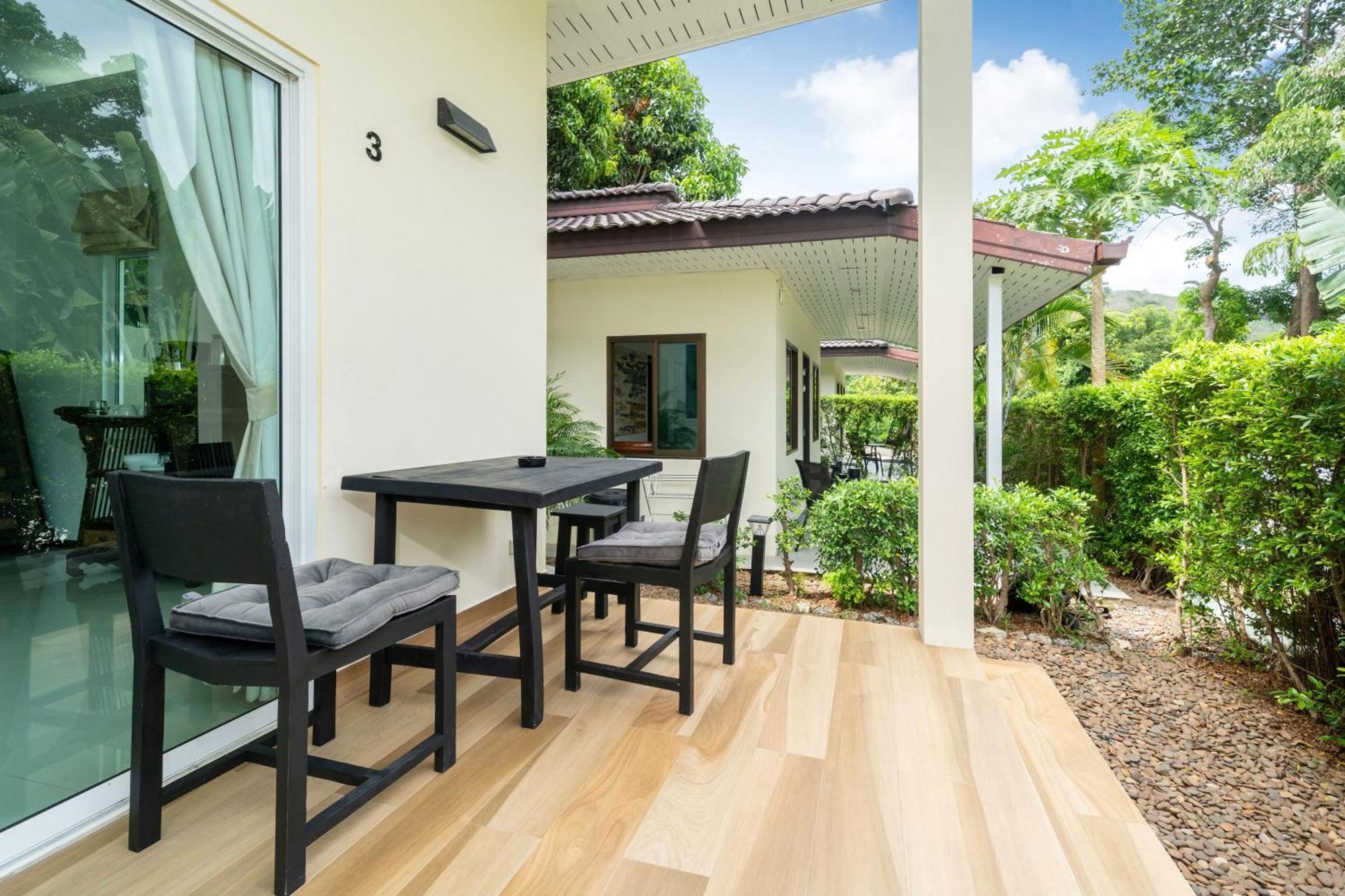 Oxavia Garden Oasis In Nai Harn - Your Private Tropical Garden With 3 Cabins And Jacuzzi Rawai エクステリア 写真