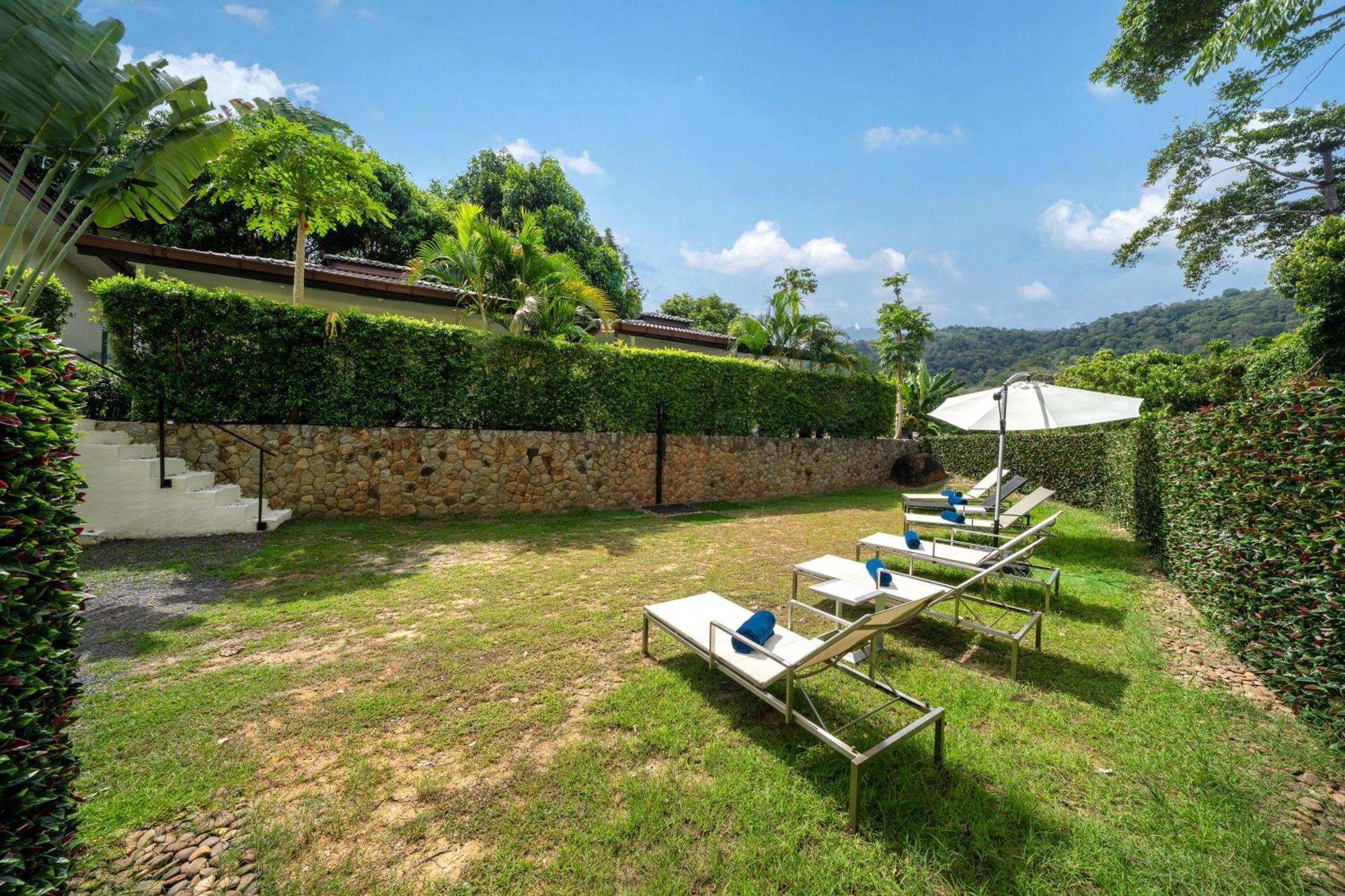 Oxavia Garden Oasis In Nai Harn - Your Private Tropical Garden With 3 Cabins And Jacuzzi Rawai エクステリア 写真